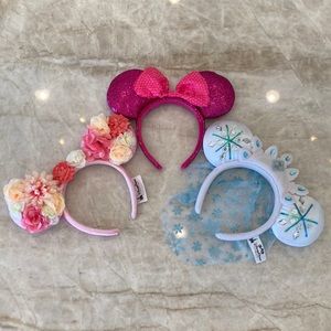 Disney headband ears.